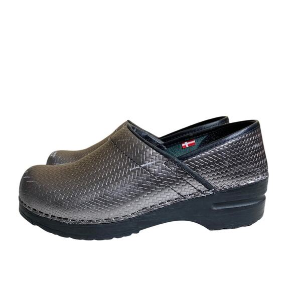 Sanita Cairo Professional Danish Embossed Leather Clogs Slip On Shoes Women’s 39 - Picture 1 of 14